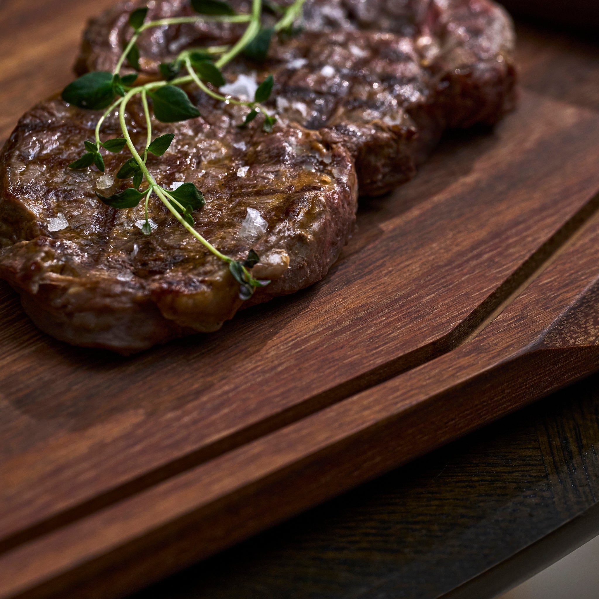 The Chef's Cutting Board