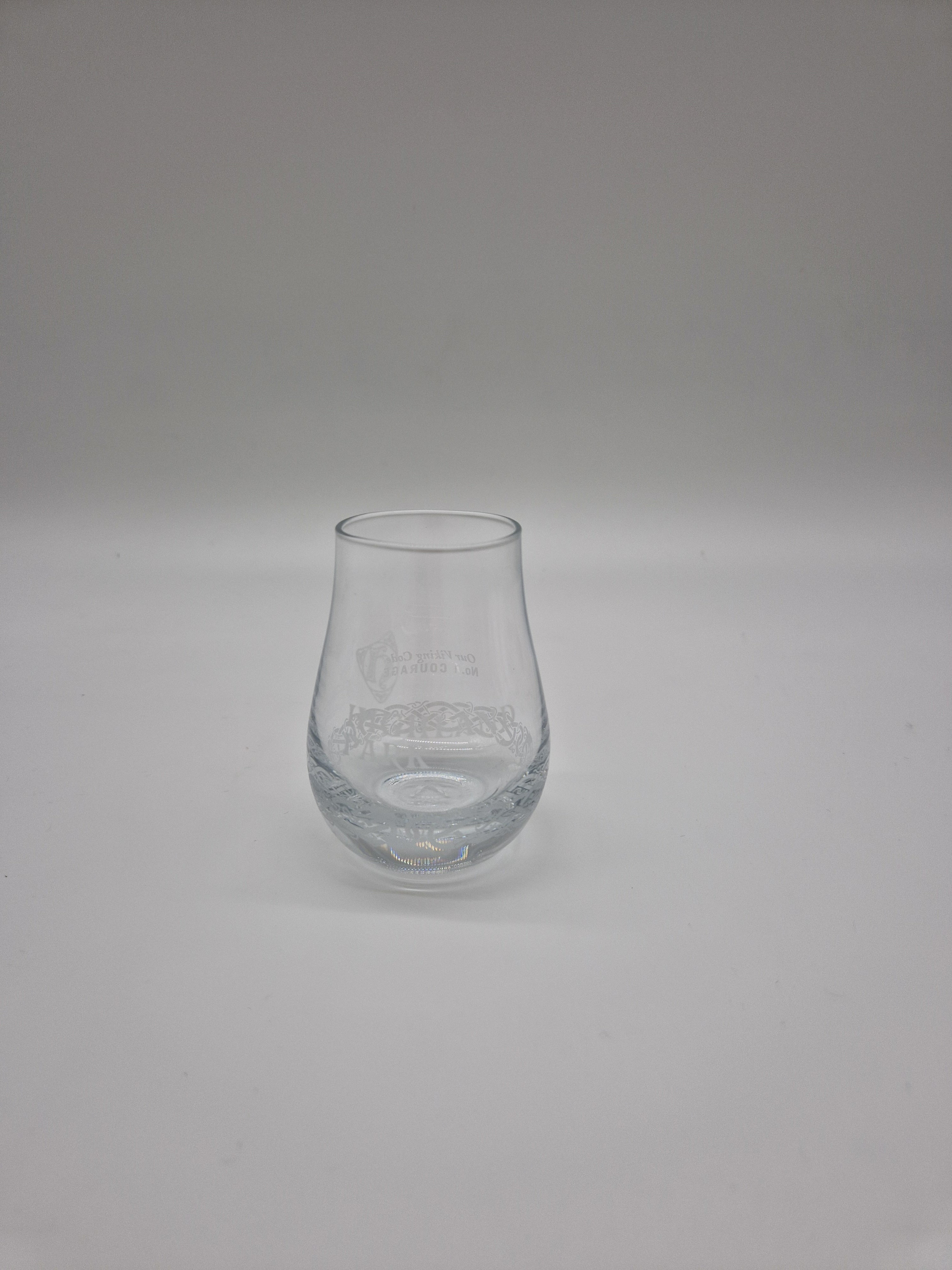 Smukt Highland Park Glas med bånd – Et must for whiskyentusiaster