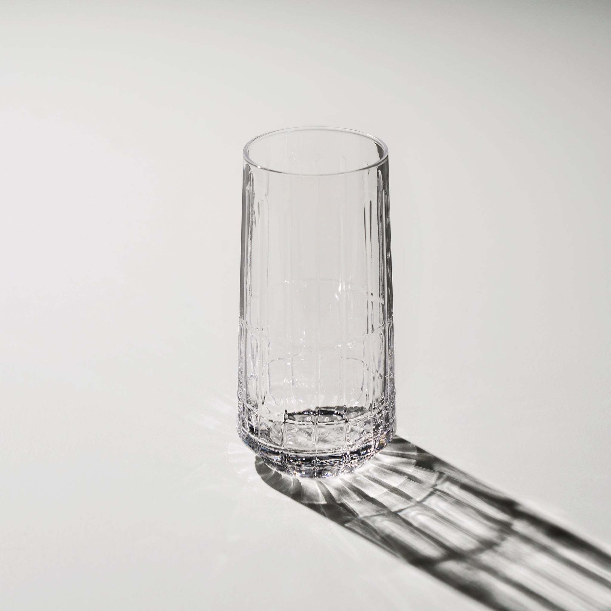 Elegant maskulinitet til hjemmebaren – The Bartender Highball Glass