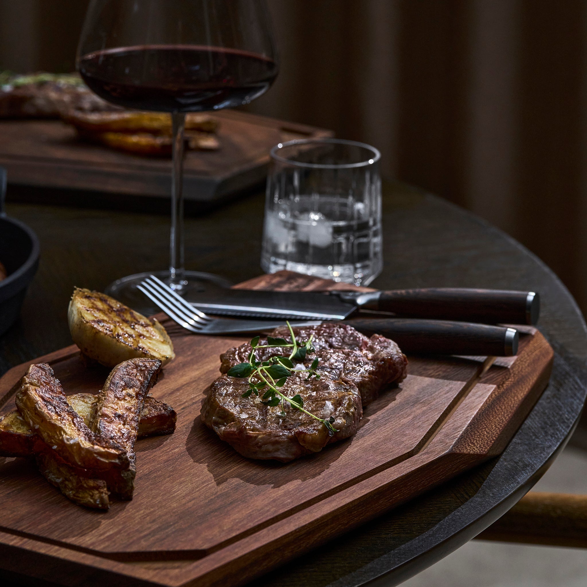 The Chef's Cutting Board