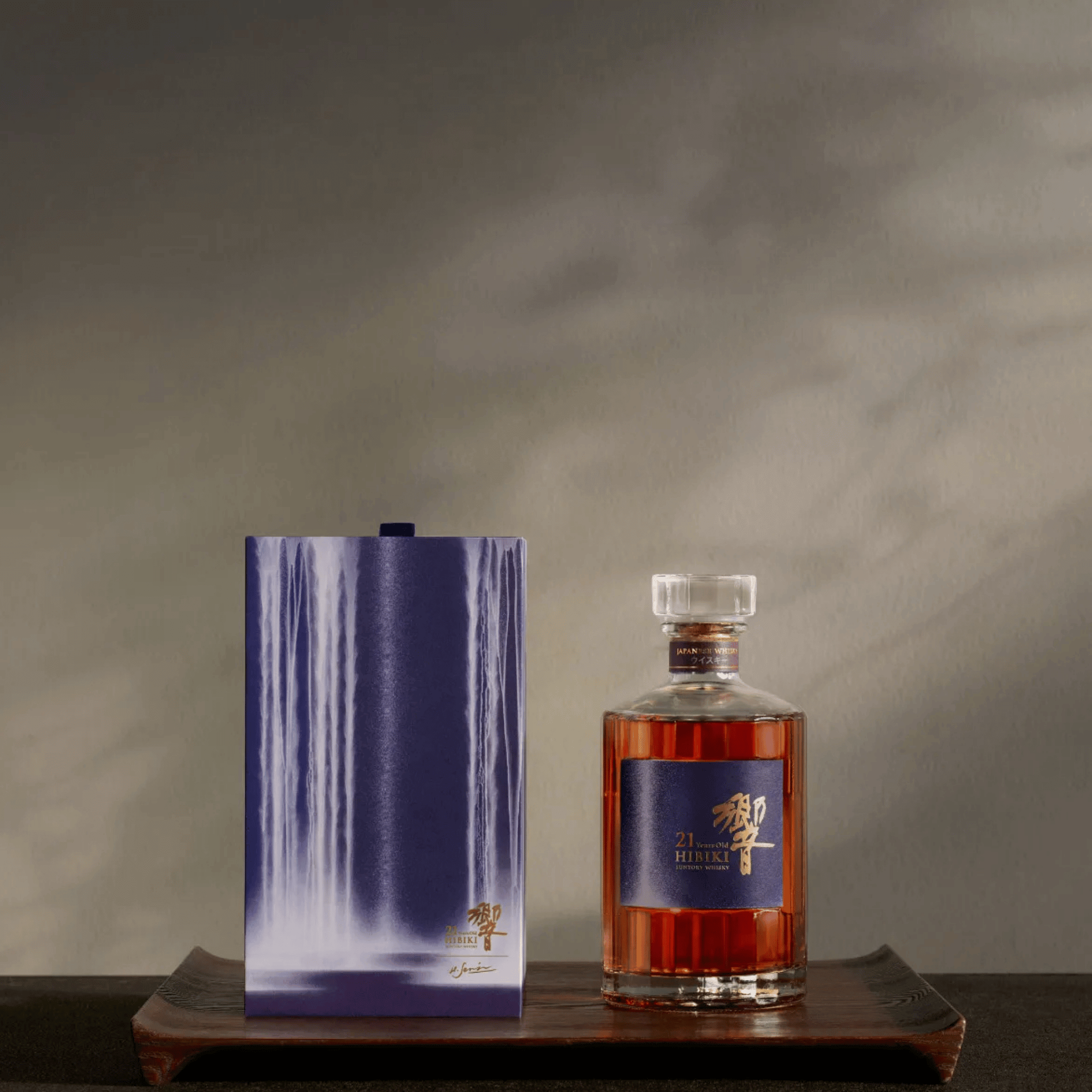 Hibiki 21 Years Hiroshi Senju – Limited Edition Whisky flaske med boks