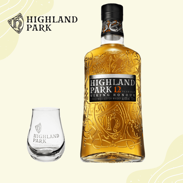 Nyd Highland Park 12 års whisky med rige noter af honning og tørv. Inkluderer eksklusivt whiskyglas. Perfekt gave. Køb nu på Whiskystack.com.